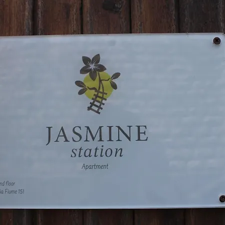 Jasmine Station - Cinque Terre *